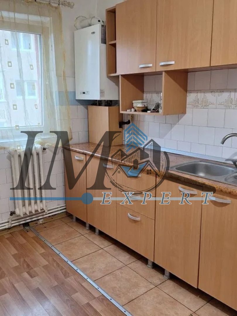 Apartament 3 camere suprafata 75 mp zona Cetate Piata et. 3 - Poză 4