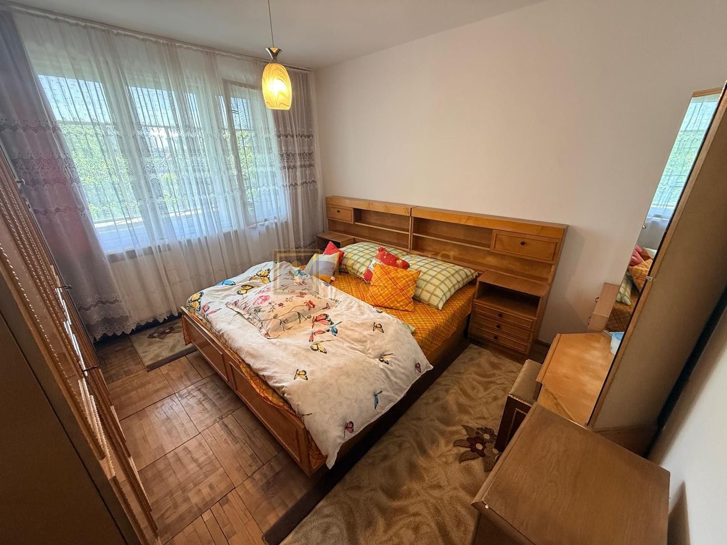 2 camere| cu vedere catre Bega-zona superba| apartament frumos, costuri mici| - Poză 1