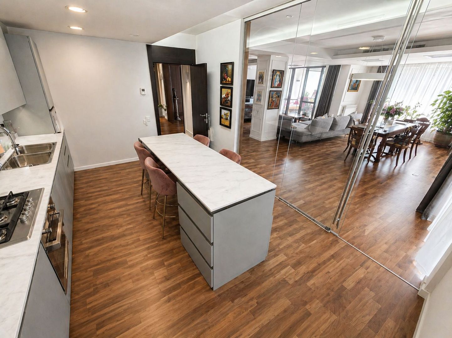Apartament 4 camere de inchiriat piscina Iancu Nicolae - Poză 4