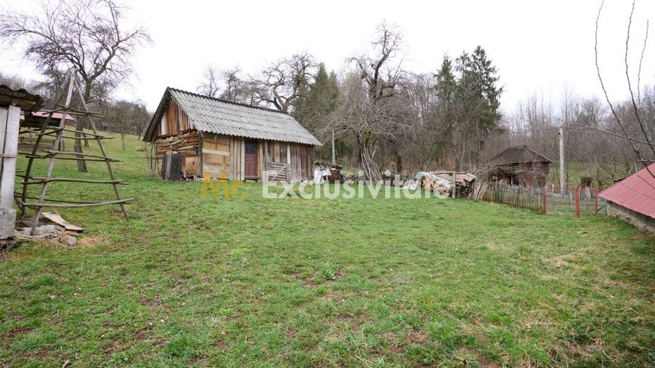 Casa  la munte cu teren generos in Com. Nucsoara, loc. Slatina jud. Arges! - Poză 10