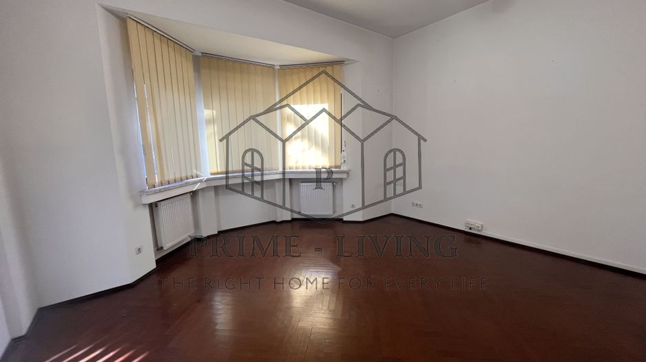 VILA INTERBELICĂ LA INCHIRIERE IN ZONA 1 MAI - Poză 12