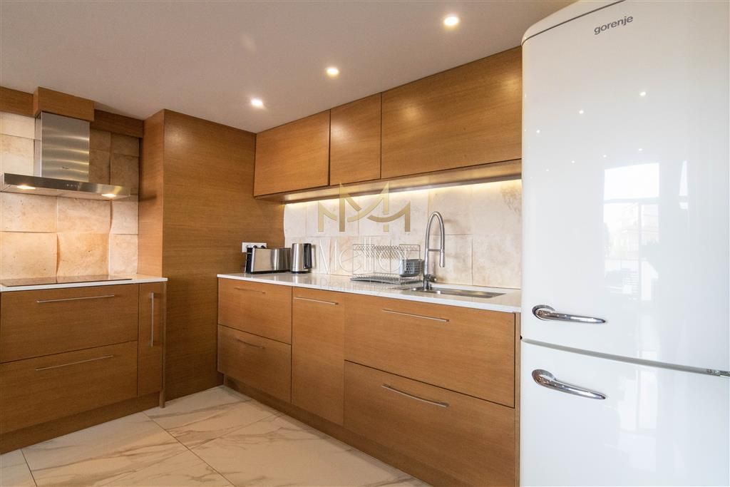 ?** Apartament superb pe doua niveluri Ultrafinisat Semicentral ** - Poză 7