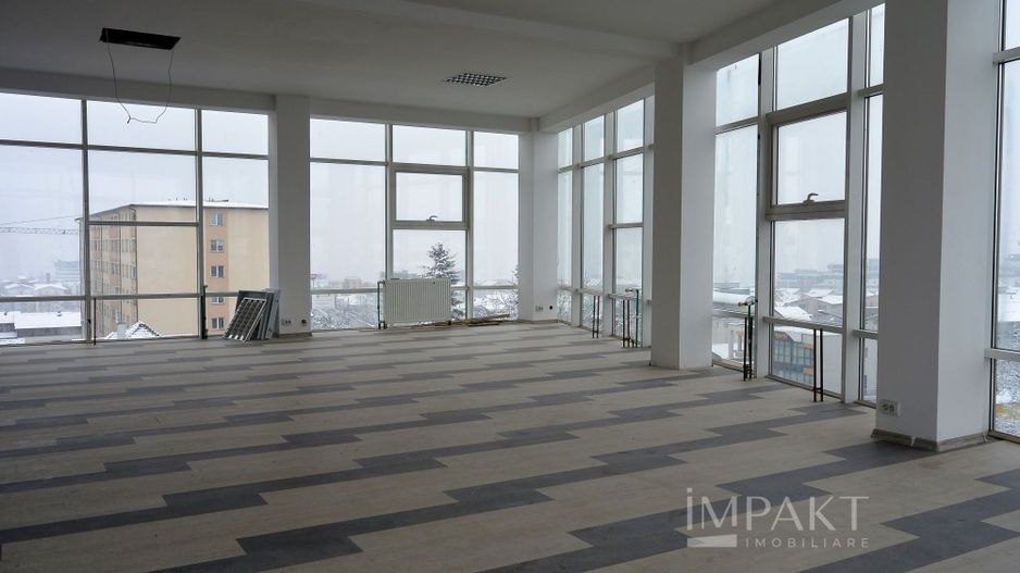 Cladire de birouri cu  spatii vitrate generoase in Zorilor. - Poză 6