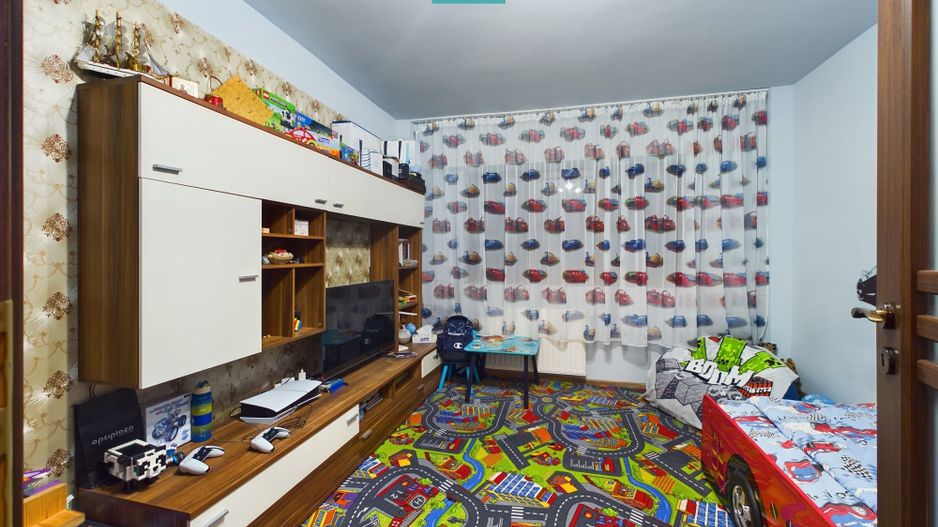 Apartament cu 2 camere decomandat zona Intim - Poză 3