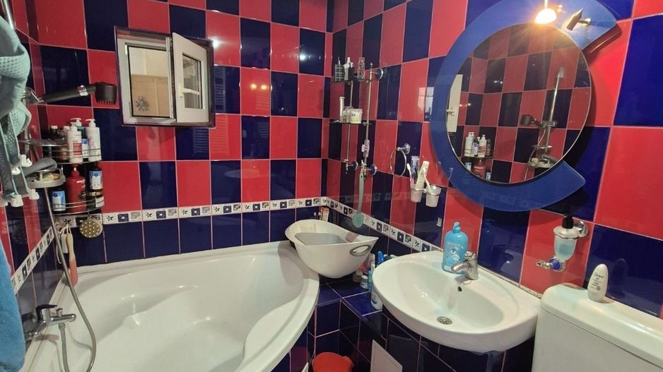 Ap decomandat 4 camere , 2 bai si 2 balcoane-zona Colentina bloc 1986 - Poză 16