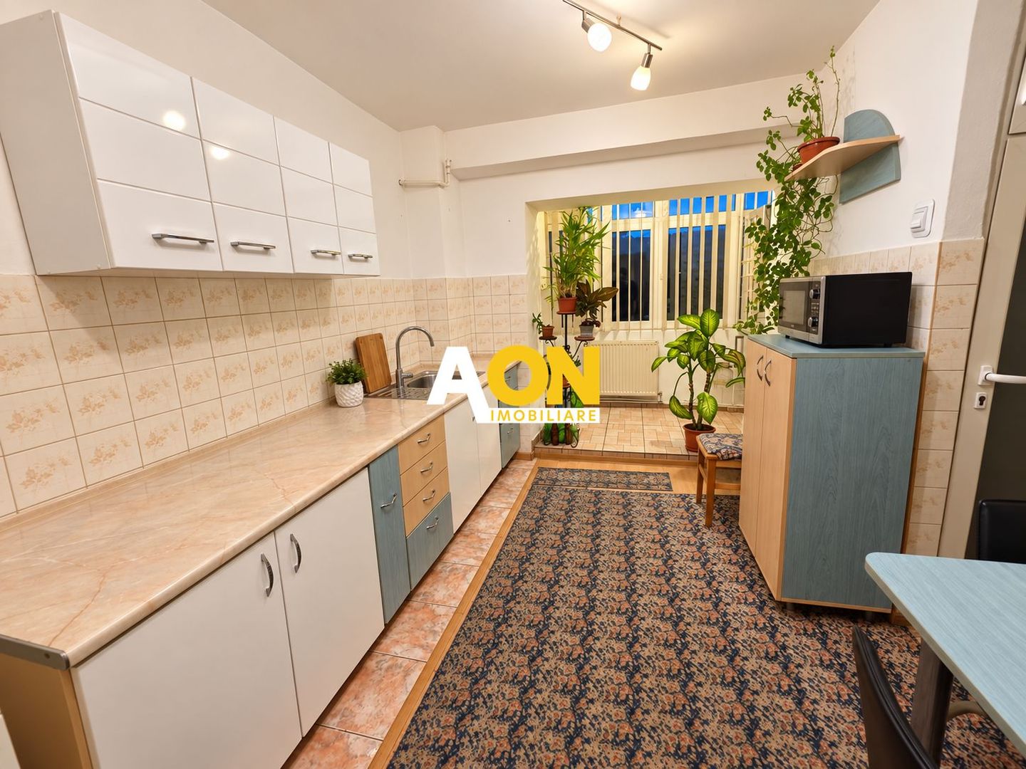 Apartament decomandat, 4 camere, 95 mp utili, boxa de 13 mp, Centru - Poză 5