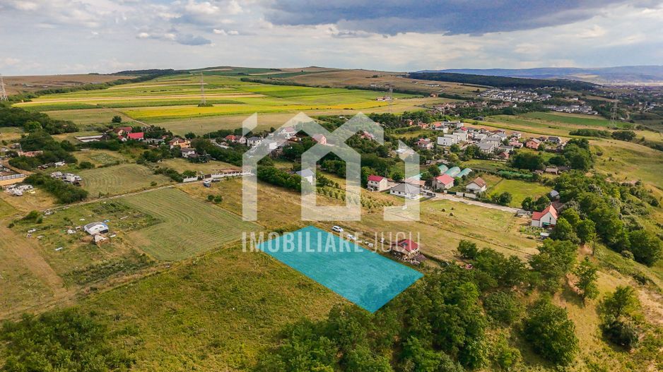 Teren cu priveliște | 1.900 mp și front 32 m – Jucu de Sus - Poză 1