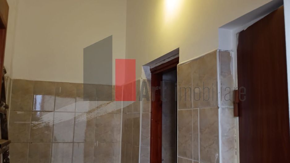 Vila  de inchiriat recent renovata - Poză 15