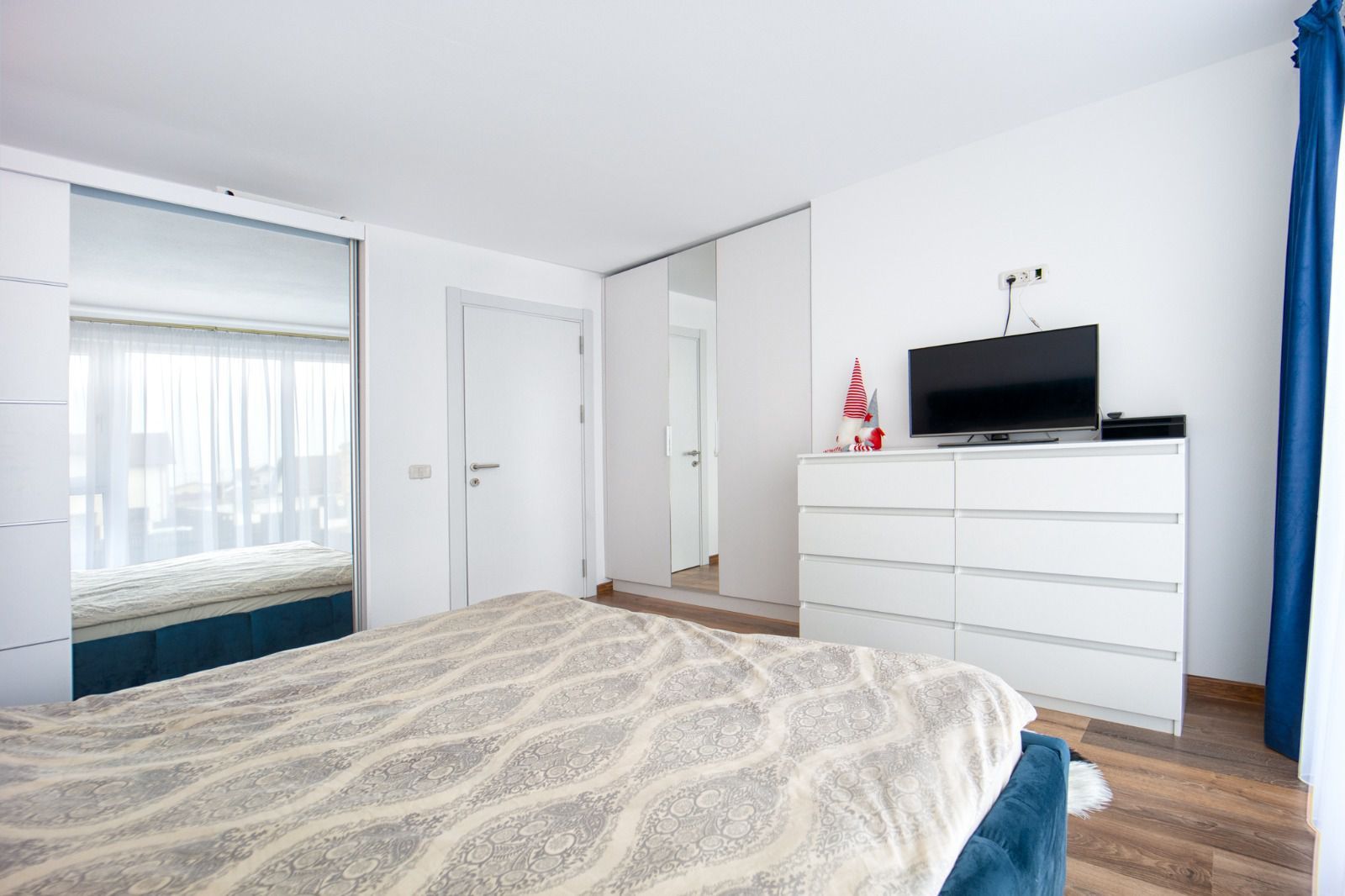 Casă înșiruită de vânzare în Sânpetru | Mobilată și utilată premium - Poză 10