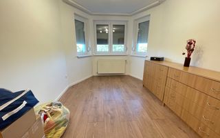 Casa spatioasa cu spatiu de relaxare-zona Blascovici - Poză 19