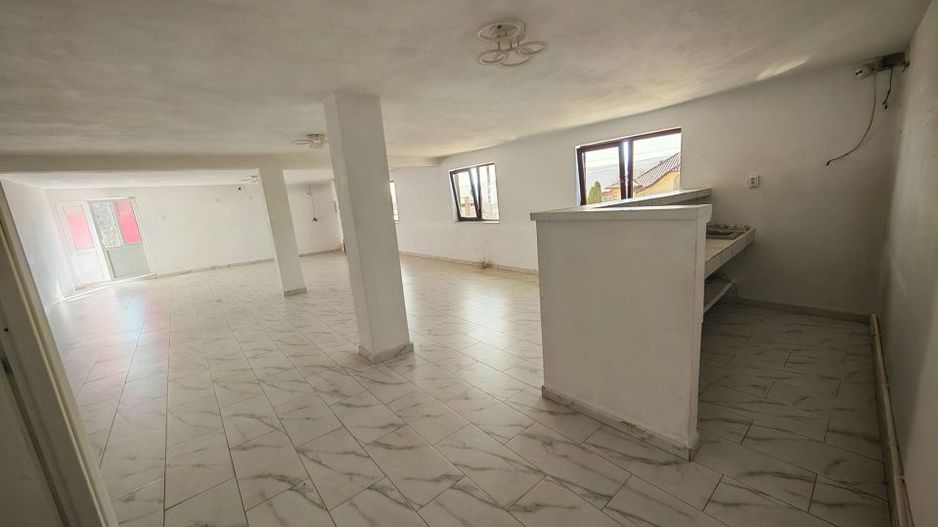 Casă cu teren generos în Dârmănești, Argeș-ideală pentru locuința sau afacere  - Poză 15