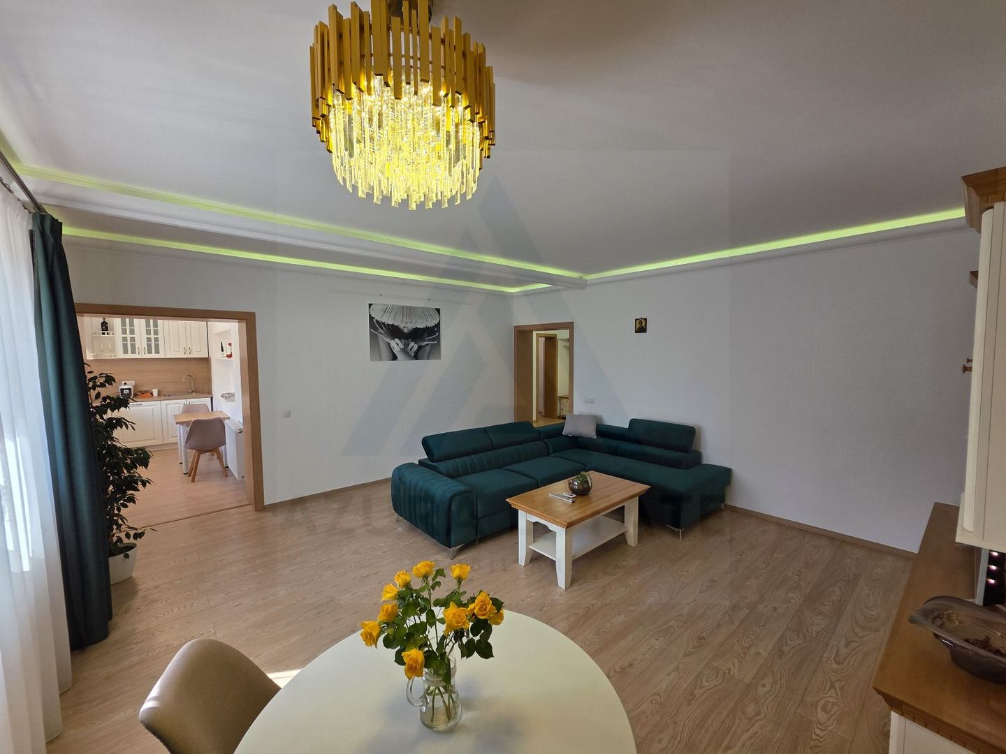 Apartament la casa 2 dormitoare terasa si curte proprie Sub Arini - Poză 1