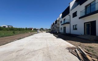 Complex modern de case înșiruite, Sector 5, București - Poză 1