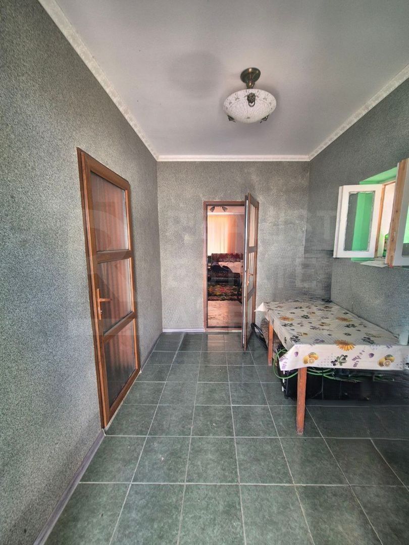 Vânzare, 2 case pe un teren, Hăsnășenii Noi, raionul Drochia - Poză 6