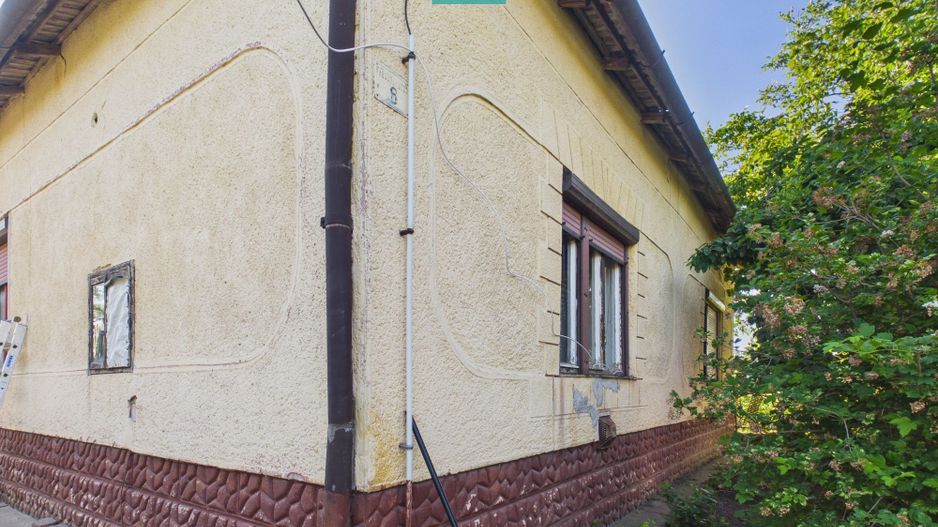 Casă cu 3 camere și 2646 mp teren în Dombegyhaz - Poză 2