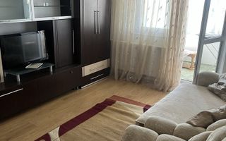 De vânzare apartament 3 camere/ Ghimbav - Poză 1