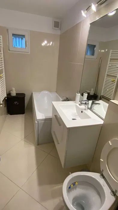 Apartament modern cu 3 camere cu centrala proprie, Teiul Doamnei - Poză 8