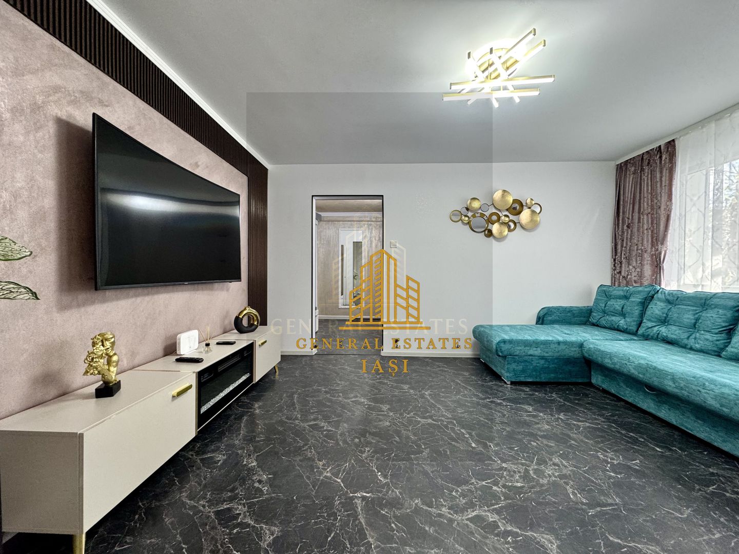 Vânzare apartament cu 2 camere 52 m.p. în Pod Roș - Poză 4