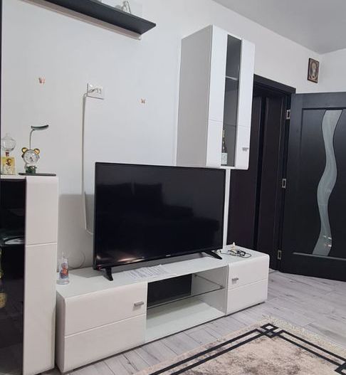 De vanzare apartament cu 3 camere, Piata Centrala, et. 3, 105.000 euro - Poză 6