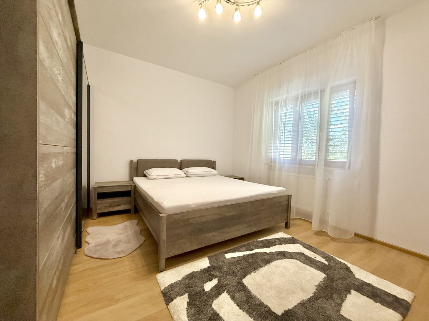 Casă tip triplex în zona centrală Dumbrăvița - Poză 18