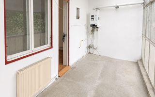 Apartament spațios cu 3 camere, 87 mp utili, 2 garaje, etaj 1 la casă - Poză 8