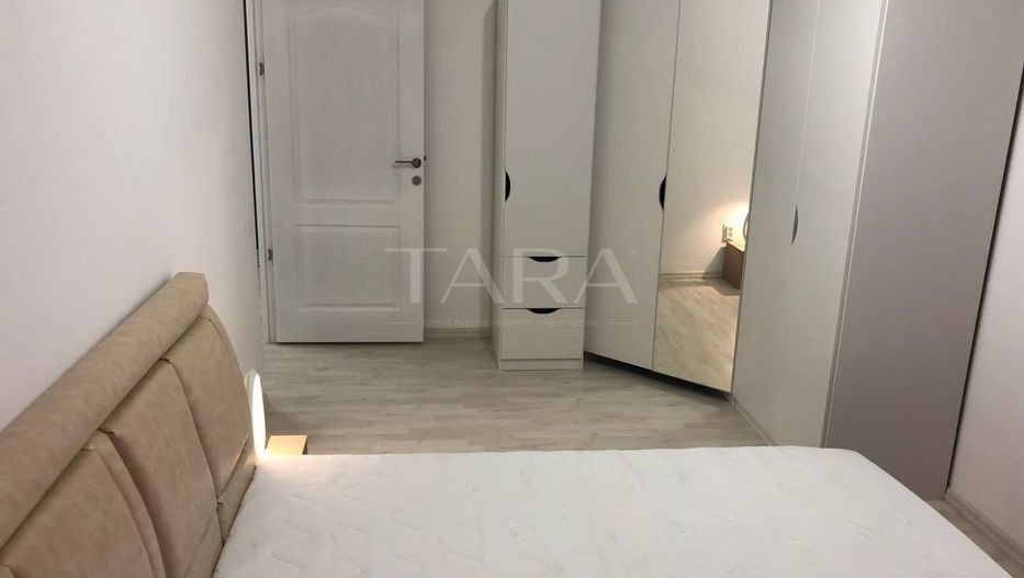 Apartament cu 2 camere de vânzare în Dambul Rotund - Poză 4