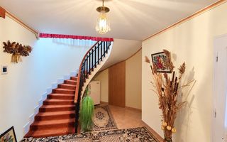 Vilă 5 camere | 200 mp utili | Teren 4.361 mp | Demisol + Mansardă - Poză 8