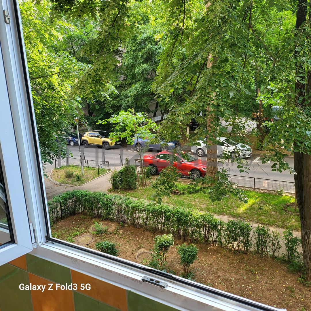 De inchiriat, 2 camere, bucatarie inchisa, mobilat- utilat, Metrou Favorit - Poză 8