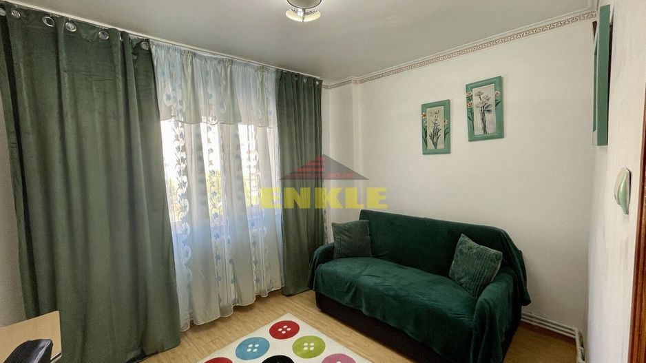 Apartament cu 4 camere de închiriat, etaj 3 - Poză 6