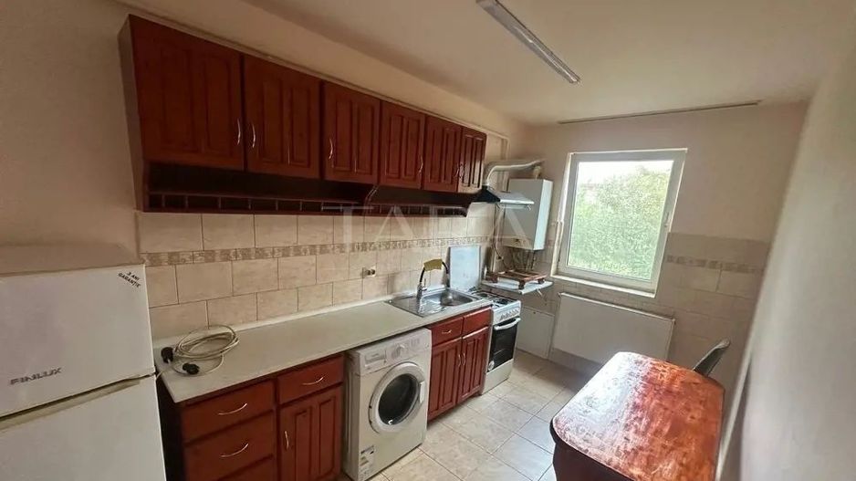 Apartament cu trei camere zona Ioan Rus, Florești. - Poză 2
