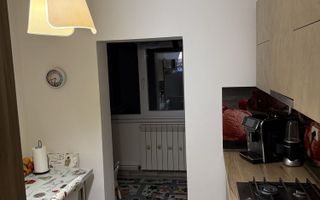 Apartament 2 camere, decomandat, etaj 1/4 - Micro20 - Poză 3