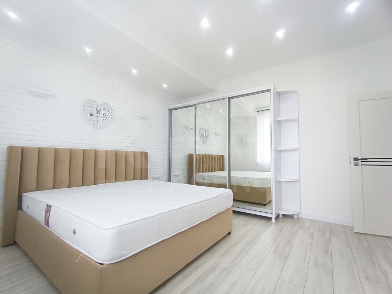 Chirie, apartament, 2 camere, strada Tudor Strișcă, Botanica - Poză 1