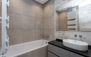 De vânzare apartament, 2 dormitoare, str. Teatrală 3, Centru. - Poză 5