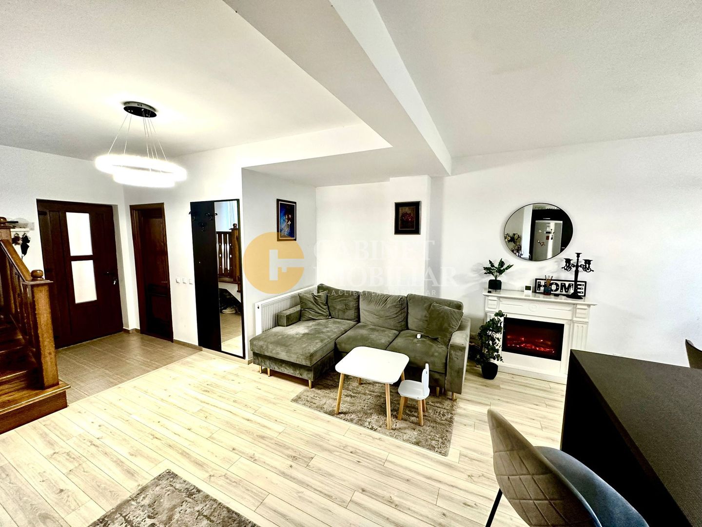 Casa Triplex Rediu Complet Mobilat - Poză 1