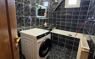 De vanzare- Apartament 3 camere str Luptei - Poză 4