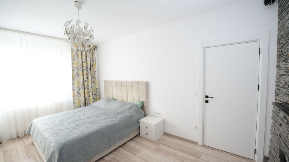 Apartament cu 2 camere, decomandat - Poză 6