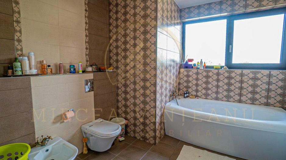 Palazu Mare / Elvila  - Vila deosebită compusă din S+P+2E, mobilata și utilata - Poză 57