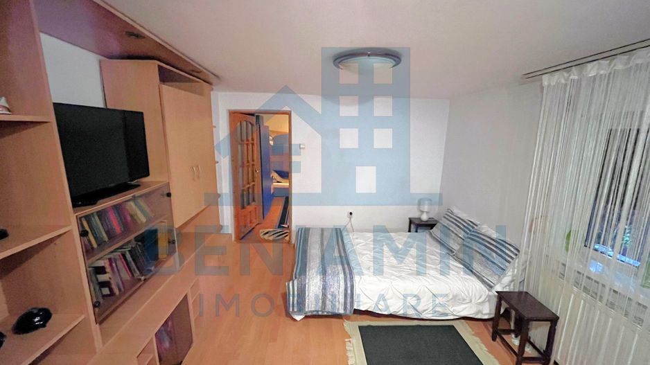 Casa de inchiriat Raului intersectie Campia Islaz -loc de parcare - Poză 4