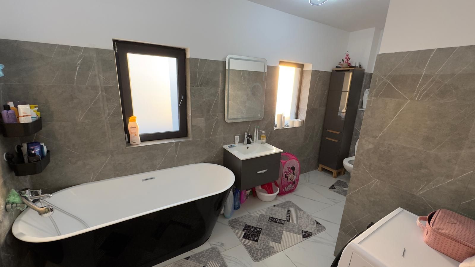 CASA SOS. CERNICA - MOBILATA, INCALZIRE IN PARDOSEALA, COMISION 0% - Poză 4