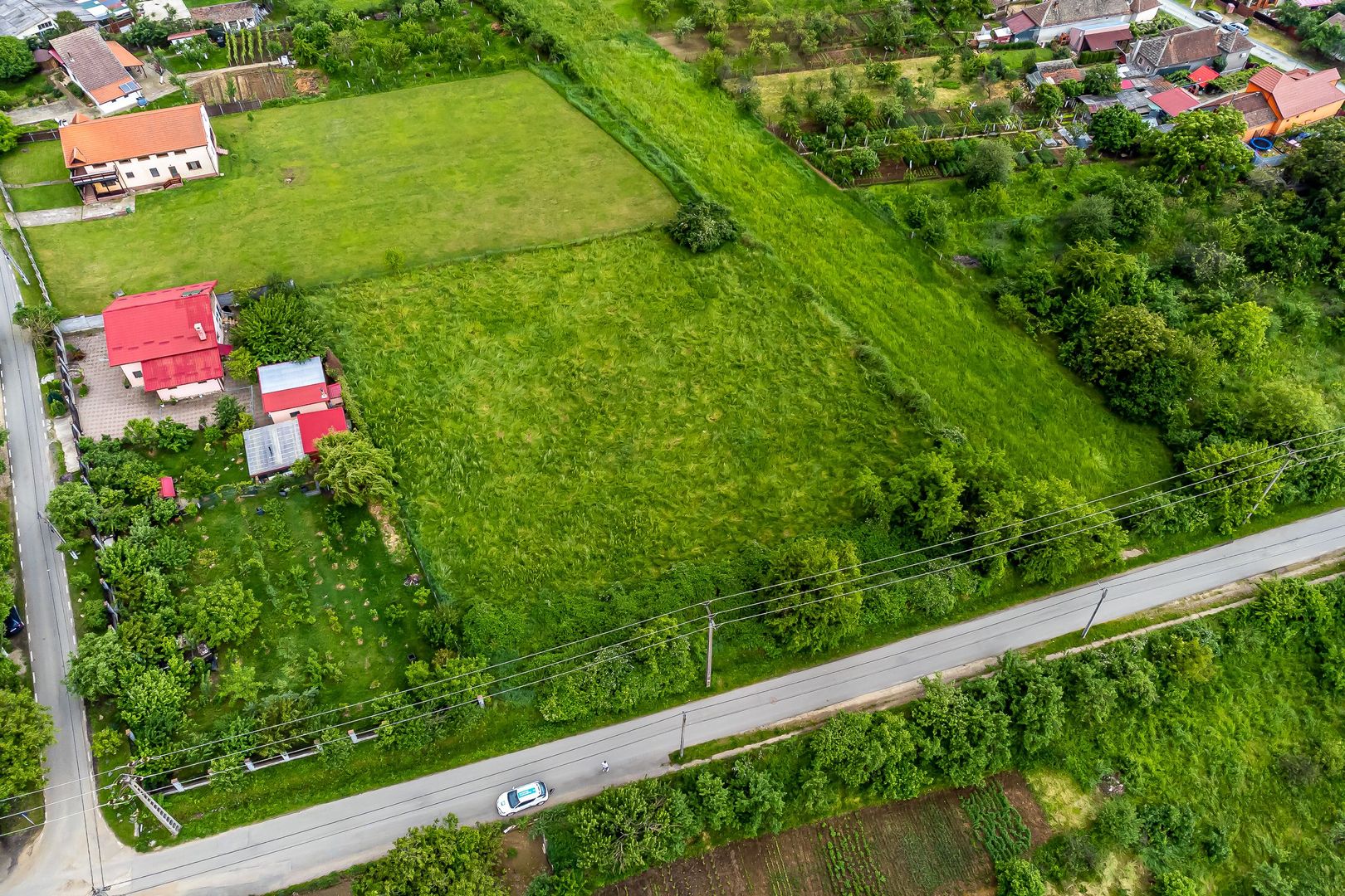 Teren intravilan de vânzare 1921 mp în Ghioroc - Poză 2