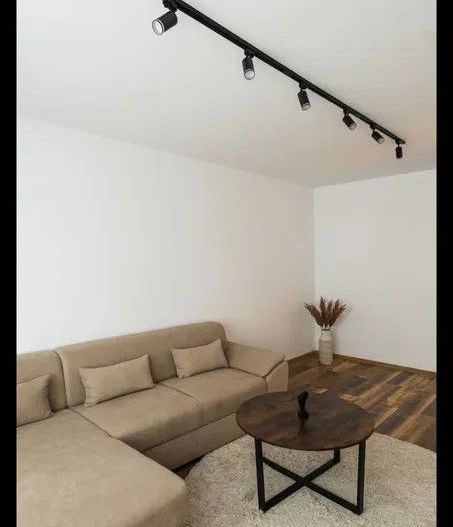 2 Camere Mall Coresi, mobilat si utilat, 620Euro - Poză 5