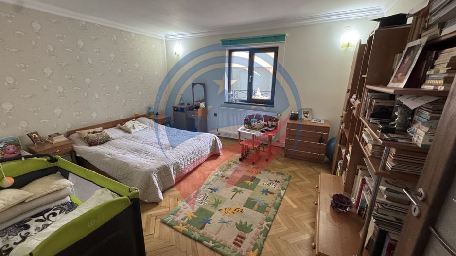 Casă p+1 formata din doua apartamente - Poză 10
