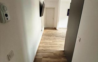 Apartament cu un dormitor, et.1, Calea Cisnădiei !!