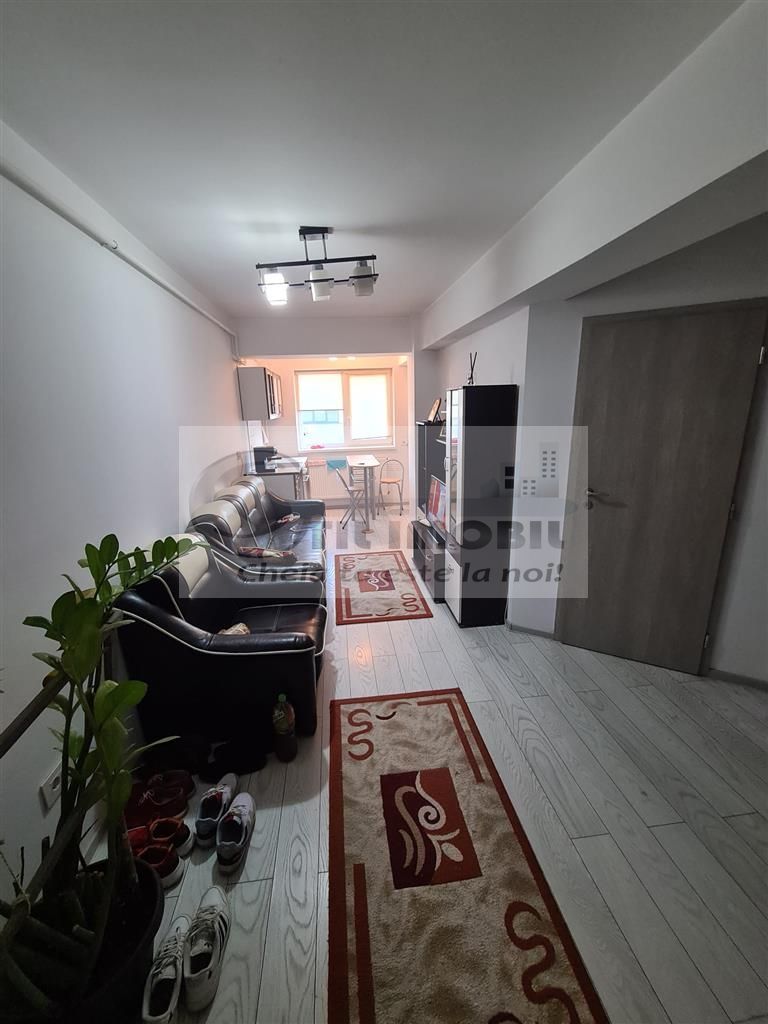 Apartament 2 camere- Zona V. Adanca- 310 Euro - Poză 2