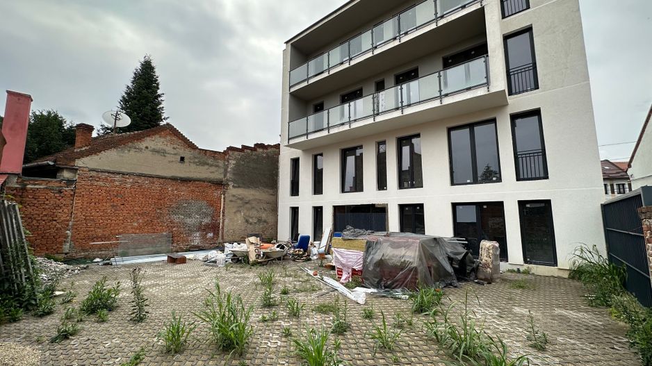 Cladire de birouri  Central pretabil activități medicale - Poză 2