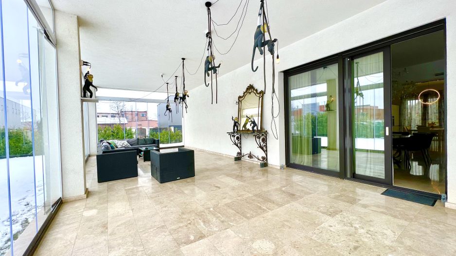 Proprietate deosebita suprafete generoase 580 mp teren 2076 mp - Poză 3