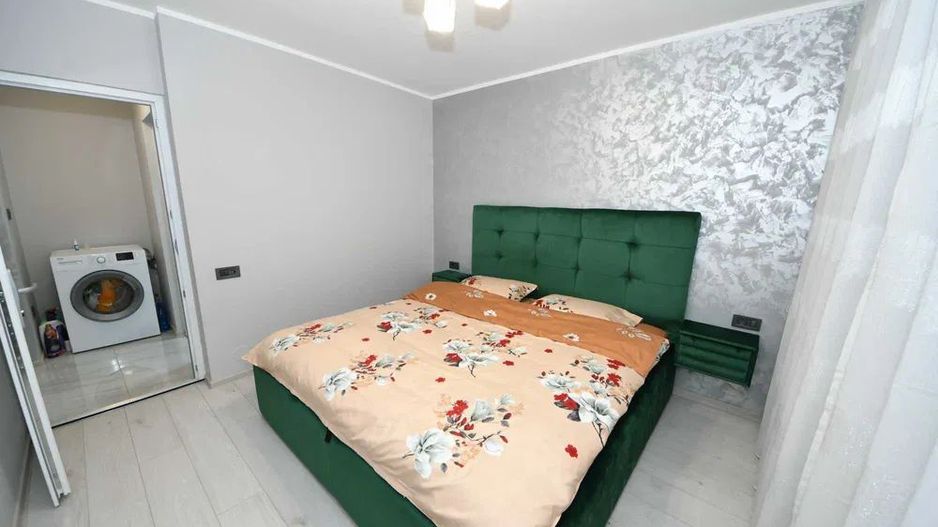 Apartament 3 camere dec,Micro 17,et 1 - Poză 2