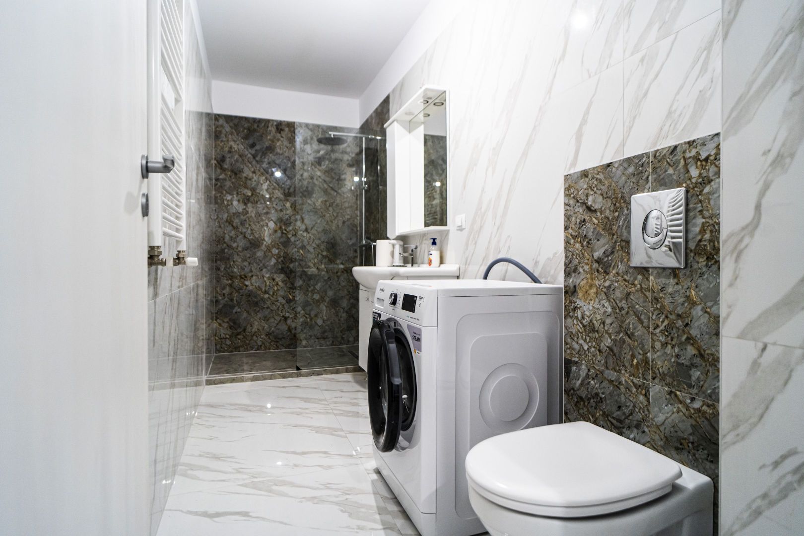 Brancusi, 2 camere, 68 mp, mobilat-utilat, loc de parcare inclus - Poză 13
