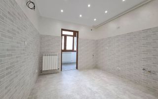 Liber, apartament 2 camere, 53 mp, Nicolina - Belvedere, baie cu geam - Poză 8