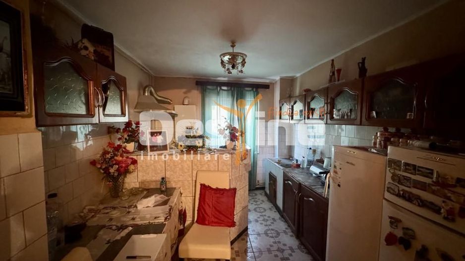 Apartament 3 camere et 1 Ultracentral Simeria - Poză 1